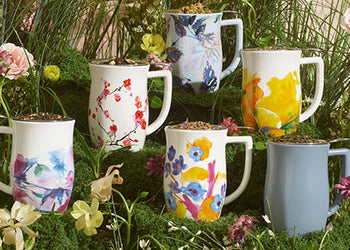 Group of Fiore Steeping Cups in a grassy setting