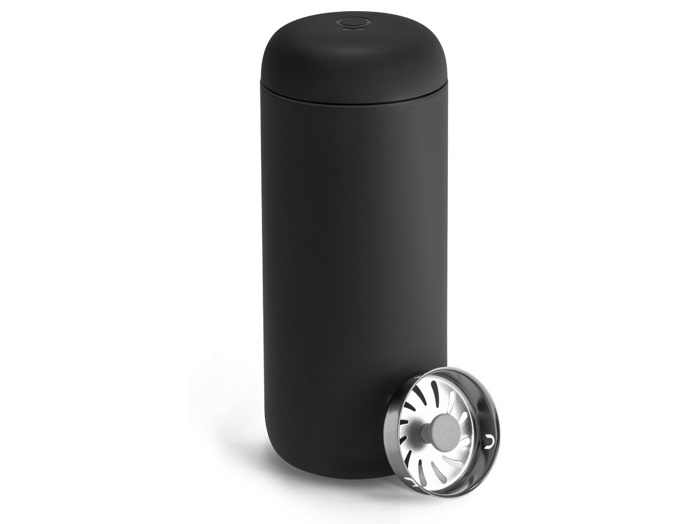Carter Infuser Set 16oz Matte Black, with lid on and splash guard to side
