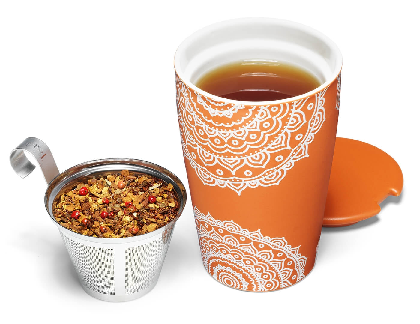 Jardin design KATI® Steeping cup with infuser showing stainless steel infuser with tea leaves